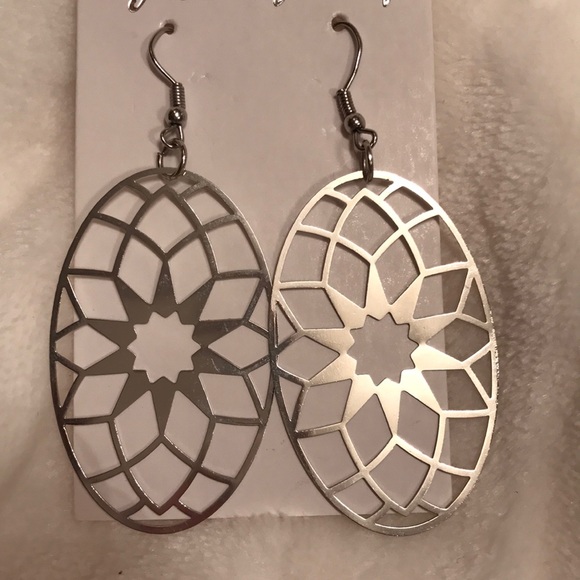 Earring Bundle - Picture 3 of 4